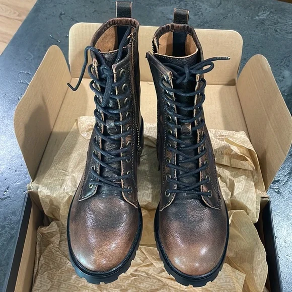 Very rare. 
New in box. Frye Leather Fallon Combat boots - Picture 5 of 7